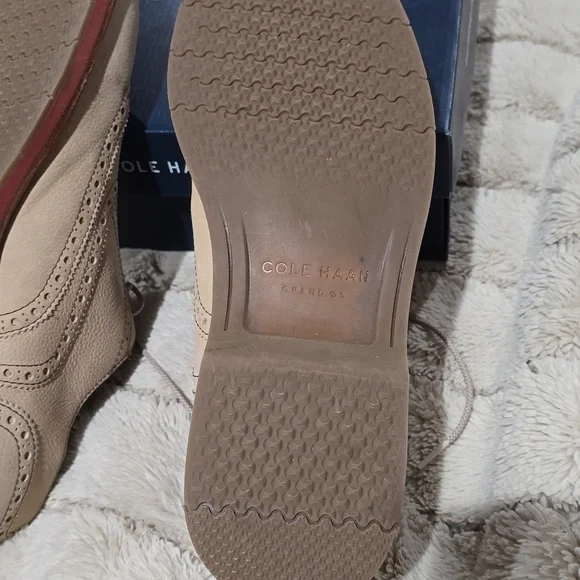 Wingtip suede Cole Haan men's shoes. Size 12 - Picture 5 of 7